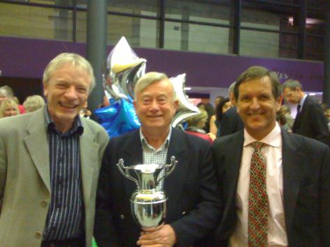 Ian with Roger Dudley (left) ex-chairman and Rob Hildick (right) current chairman of the club.